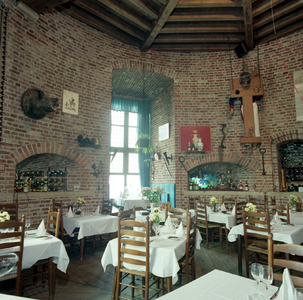 50332 Interieur restaurant 'De Gevangentoren' op Boulevard de Ruyter.