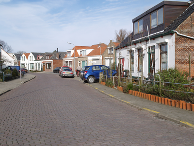 50353 Oost-Souburg, de Ritthemsestraat gezien in de richting van het Oranjeplein vanaf het pand no.47