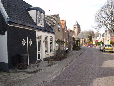 50357 Oost-Souburg, de Ritthemsestraat met op de achtergrond de Nederlands Hervormde kerk aan het Oranjeplein