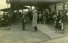 50792 Bezoek van Prinses Astrid van Zweden aan Vlissingen. Met de Zweedse kruiser Fylgia arriveerde de prinses samen ...