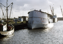 51658 Het ramschip Schorpioen in de Binnenhaven.Na de bouw werd de Schorpioen in 1868 als ramschip bij de Koninklijke ...