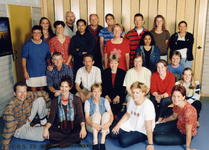 51854 Onderwijzers van CBS De Wissel aan de Flamingoweg en nevenvestiging aan de Kleiweg, schooljaar 1999-2000