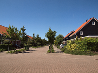 51946 Bouw van 70 koopwoningen voor de woningbouwvereniging Vereniging tot Verbetering van de Volkshuisvesting (VVV) in ...