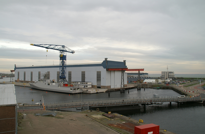 52482 Terrein van de Koninklijke Scheldegroep (Damen Shipyards) in Vlissingen, Dokloods II op het Eiland met ...