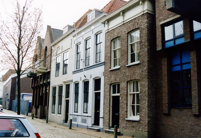 53040 Nieuwbouw panden in de Molenstraat, vanaf de Bakkersgang tot aan het politiebureau (links op de foto). In 1979 ...