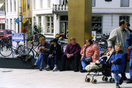 53415 Het Betje Wolffplein voor het winkelcentrum Scheldeplein