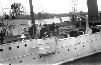 53917 Bezoek van Prinses Astrid van Zweden aan Vlissingen op 7 november 1926. Met de Zweedse kruiser Fylgia arriveerde ...