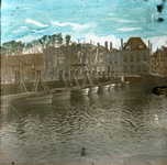 54433 De Schipbrug (anno 1899) met op de achtergrond het Beeldenhuis aan de Dokkade