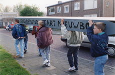 54635 Op 24 april 1991 zal de 1e paal voor een nieuw schoolgebouw van RSG Scheldemond op het Weijevlietplein geslagen ...