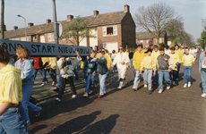 54638 Op 24 april 1991 zal de 1e paal voor een nieuw schoolgebouw van RSG Scheldemond op het Weijevlietplein geslagen ...