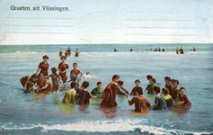 54709 'Groeten uit Vlissingen.' Fantasiekaart, badende mensen in zee