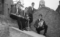 54885 De Middelburgse band The Skylights. In de zomer van 1966 speelden The Skylights door de week vaak in nachtclub La ...
