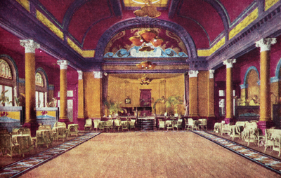 55274 Interieur (de concert/danszaal) van Grand Hotel Britannia op Boulevard Evertsen. Op 26 juni 1886 werd het hotel ...