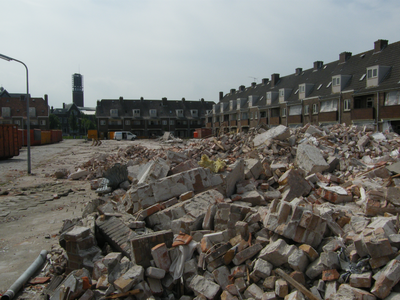 55510 De gesloopte panden aan de Nijverheidstraat gezien vanaf de hoek met de Sottegemstraat richting de ...