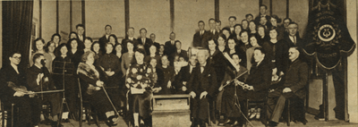 56453 De socialistische gemengde zangvereniging 'De Volksstem, opgericht in 1912. De foto is genomen bij een uitvoering ...