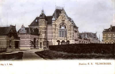 56673 Station S.S. Vlissingen. . Op 15-9-1894 werd het station aan de Buitenhaven in dienst gesteld. Het gebouw geheel ...