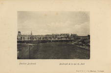 56776 'Noordzee Boulevard. Boulebard de la mer du Nord' Coosje Buskenstraat (achtergrond) met uiterst links de molen ...