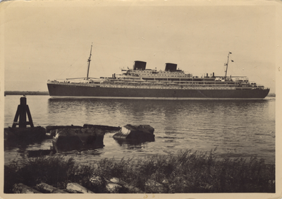 56983 'M.S. Willem Ruys '. Het passagiersschip Willem Ruys, gebouwd bij de Kon. Mij. de Schelde in opdracht voor de ...