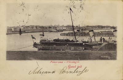 57145 'Panorama - Vlissingen Groeten uit'. We zien op de voorgrond de Eerste Binnenhaven met een raderstoombootboot van ...