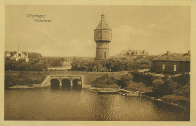 57539 'Vlissingen Watertoren' De watertoren aan de Badhuisstraat, op de voorgrond de kleine Spuiboezem