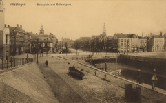 57554 'Vlissingen' 'Bemsplein met Bellamijpark.' Panorama van het Beursplein met Beursgebouw, het Bellamypark, ...