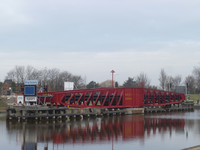 57692 De draaibrug over het Kanaal door Walcheren bij Souburg. Op 16 september 2013 werd de brug weg gehaald voor ...