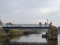 57695 Het vaste gedeelte van de draaibrug over het Kanaal door Walcheren bij Souburg. Op 16 september 2013 werd de brug ...