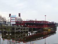 57698 De draaibrug over het Kanaal door Walcheren bij Souburg. Op 16 september 2013 werd de brug weg gehaald voor ...
