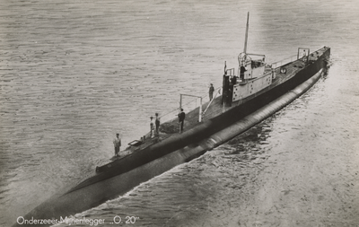 57834 'Onderzeeër-Mijnenlegger O. 20 '. Deze onderzeeboot is gebouwd bij de Rotterdamse scheepswerf Wilton-Fijenoord . ...