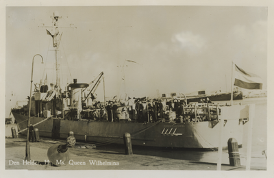 57876 'Den Helder, Hr. Ms. Queen Wilhelmina'. Dit patrouillevaartuig is gebouwd voor de Amerikaanse Marine (USS PC 468) ...