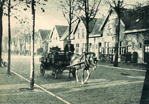 58332 De Verkuijl Quakkelaarstraat in de Rooie buurt gefotografeerd on oktober 1934. In deze buurt werd een complex van ...