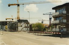 58705 De Coosje Buskenstraat richting het Betje Wolffplein. Op de foto zien we de bouwwerkzaamheden betreft het nieuwe ...