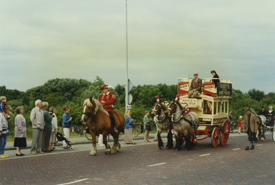 58849 Op zaterdag 13 juli vetrokkken 12 spannen met trekpaarden vanaf de Grote Markt in Brussel richting Amsterdam, ...