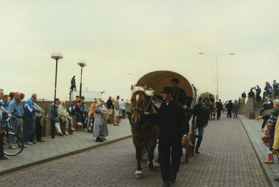 58854 Op zaterdag 13 juli vetrokkken 12 spannen met trekpaarden vanaf de Grote Markt in Brussel richting Amsterdam, ...