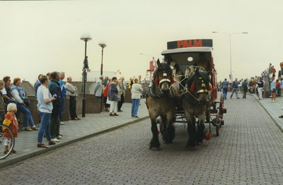 58855 Op zaterdag 13 juli vetrokkken 12 spannen met trekpaarden vanaf de Grote Markt in Brussel richting Amsterdam, ...