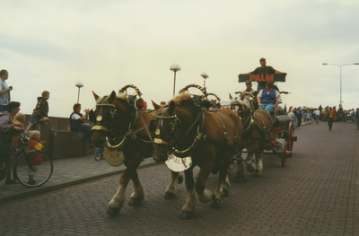 58857 Op zaterdag 13 juli vetrokkken 12 spannen met trekpaarden vanaf de Grote Markt in Brussel richting Amsterdam, ...
