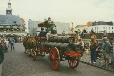 58858 Op zaterdag 13 juli vetrokkken 12 spannen met trekpaarden vanaf de Grote Markt in Brussel richting Amsterdam, ...