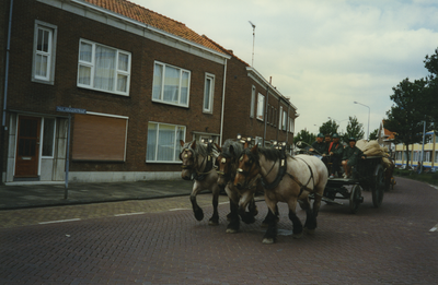 58867 Op zaterdag 13 juli vetrokkken 12 spannen met trekpaarden vanaf de Grote Markt in Brussel richting Amsterdam, ...