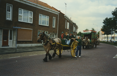 58869 Op zaterdag 13 juli vetrokkken 12 spannen met trekpaarden vanaf de Grote Markt in Brussel richting Amsterdam, ...