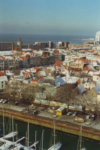 58888 Luchtfoto van Vlissingen. De binnenstad gefotografeerd vanuit de uitkijktoren van het maritiem attractiecentrum ...