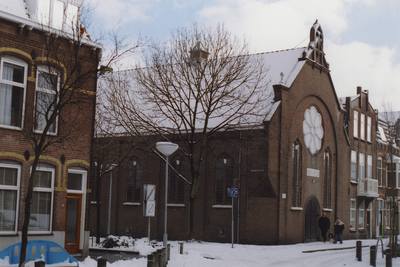 58948 De Christelijk Gereformeerde Kerk in de Kasteelstraat, hoek Lammensstraat.
