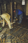 59170 In 2001 kreeg de Oranjemolen te Vlissingen een nieuwe paalfundering en betonvloer, uitgevoerd door firma Bresser ...