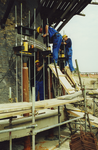 59183 In 2001 kreeg de Oranjemolen te Vlissingen een nieuwe paalfundering en betonvloer, uitgevoerd door firma Bresser ...
