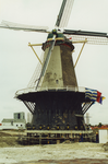 59184 In 2001 kreeg de Oranjemolen te Vlissingen een nieuwe paalfundering en betonvloer, uitgevoerd door firma Bresser ...