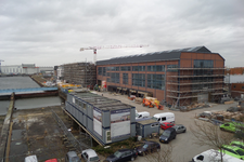 59270 Gezicht vanaf de parkeergarage aan de Hellingbaan te Vlissingen over de werkzaamheden aan het WVO Zorg ...