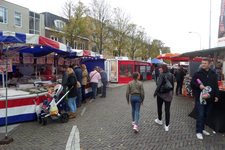 59311 Vlissingse weekmarkt voor de laatste keer op de oude plek aan de Coosje Buskenstraat en kop ...