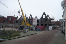 59380 Nieuwbouw van 6 herenhuizen aan de Wagenaarstraat te Vlissingen, gezien vanuit de Vrouwestraat