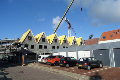 59381 Achterkant van nieuwbouw van 6 herenhuizen aan de Wagenaarstraat te Vlissingen, gezien vanuit de Vlamingstraat
