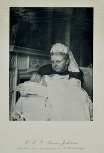 1827 H.K.H. Prinses Juliana : Reproductie naar eigen opnamen van H.M. de Koningin