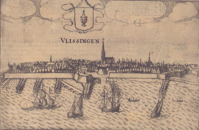 560 Vlissingen 'Gezicht op de stad, gezien van de zeezijde, op de voorgrond oorlogsschepen en sloepen'